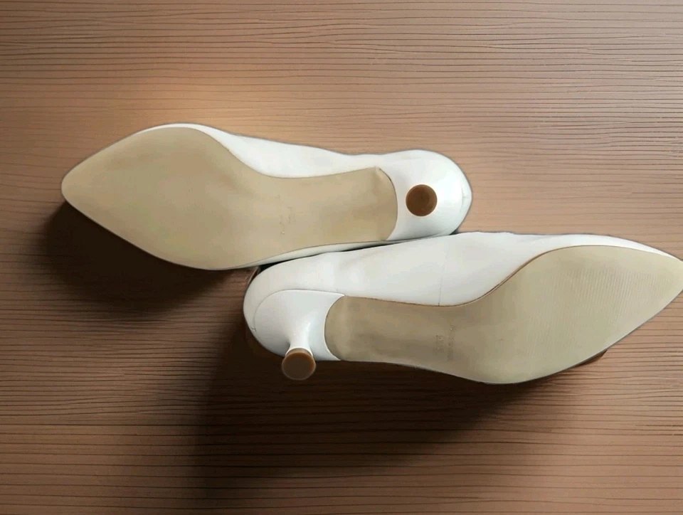 Walking Cradle Womens White& Crystal Rhinestone Bonnie Leather Pump Shoes 9 1/2W - Image 4 of 4