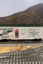 MTH 20-94037 Cloverleaf (#2697) Operating Reefer Car w/ Unloading Ramp NIB