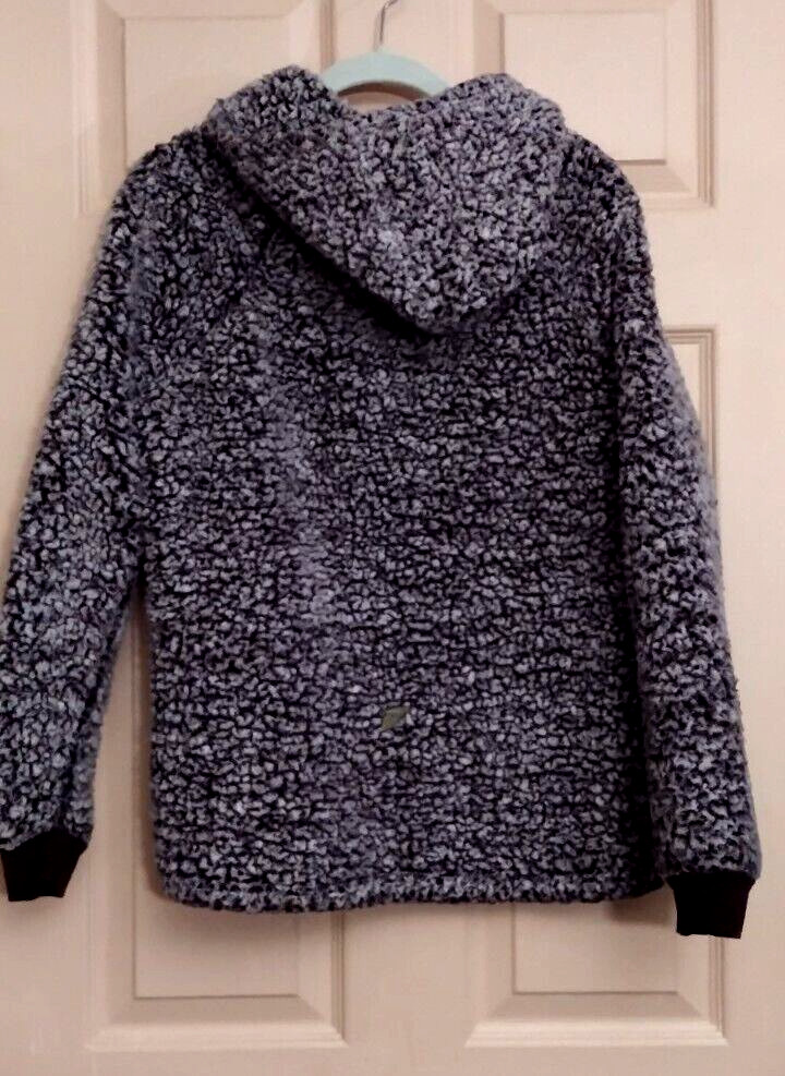 Weekending Purple Medium 💯% Polyester Long Sleev… - image 4