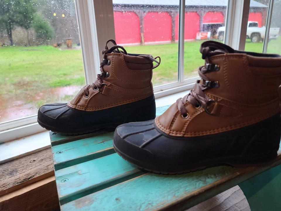 Magellan Boots YOUTH Size 1 Outdoor Duck Style Boots - Image 3 of 4