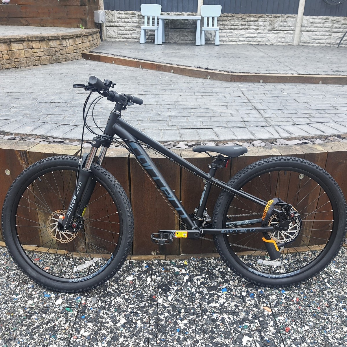 Disc Brakes Carrera Vengeance 26 Carrera Vengeance Junior Mountain