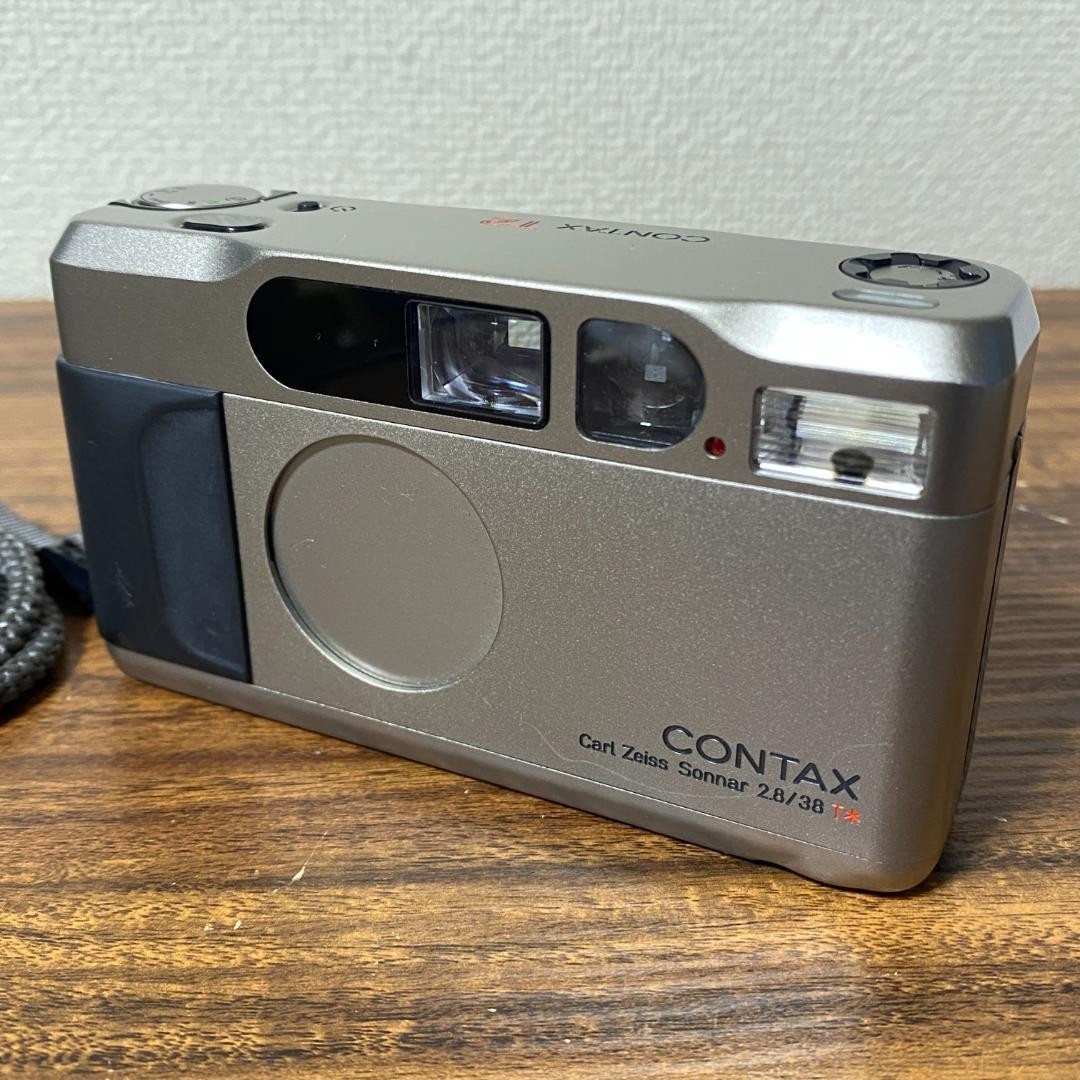 CONTAX T2 ゴールド Carl Zeiss Sonnar #1132 CONTAX T2 Carl Zeiss Sonnar 2.8/38 T Compact Film Camera Silver