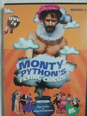 Monty Pythons Flying Circus D - GOOD