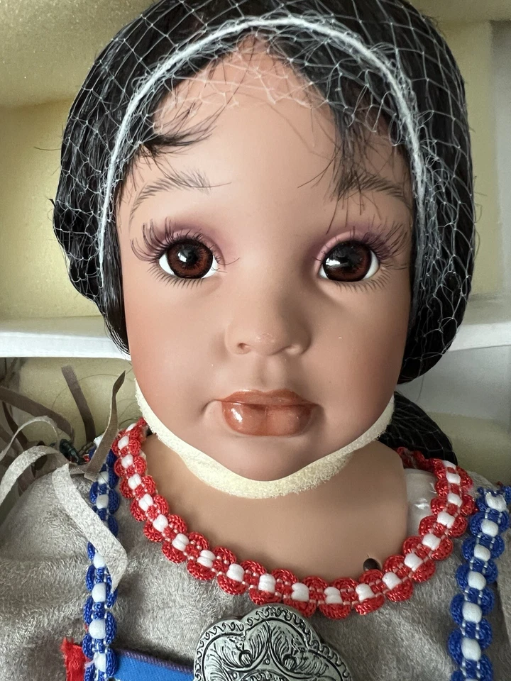 Nueva muñeca india nativa americana de porcelana Paradise Gallery “Dancing Cloud” Foto 2 de 4