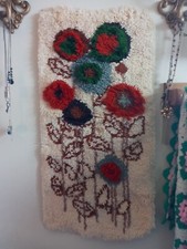 Vtg Mid Century Finished 34" x 17" Floral Latch Hook Wall Hanging Rug