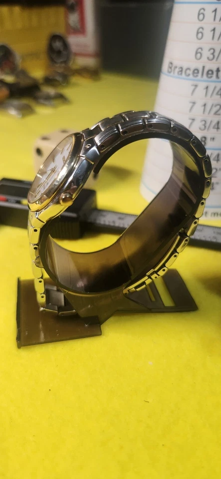 women's Seiko solar 30mm case and a 7-1/4" band two tone stainless - Image 3 of 4