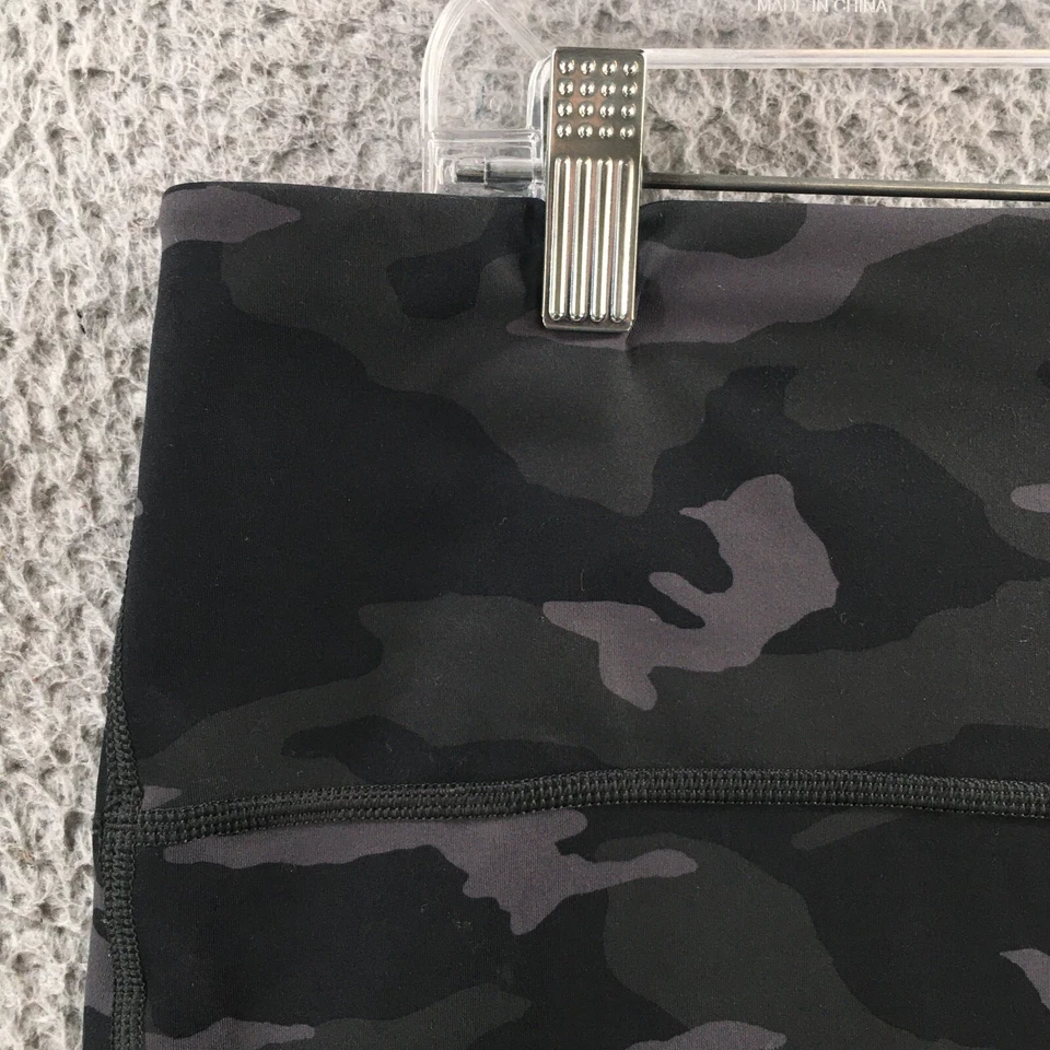 Athleta Ultimate Camo Capri Leggings Womens 2X Plus (actual 35x23) Multicolor - Image 3 of 4