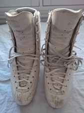 Edea Chorus figure skating boots 275