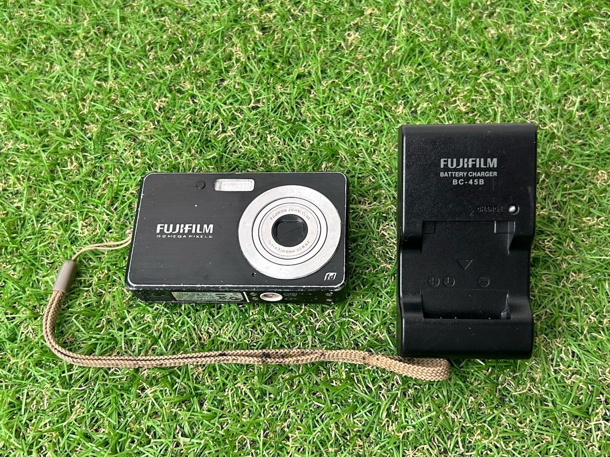 デジタルカメラ FinePix J15FD FujiFilm Releases FinePix J15FD, Entry Level 8MP Digicam At 19mm Thick