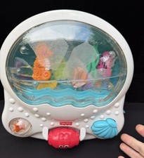 Vintage 2005 Fisher-Price Ocean Wonders Aquarium Water Crib Toy