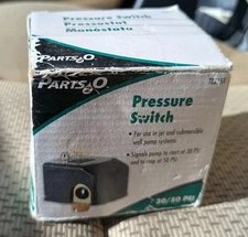 Parts 2 O Pressure Switch, Starts at 30 psi, stops 50 psi-New Old Stock NOS T227
