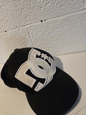 DC Shoes Flex Fit Bkack Hat 7 1/4-7 5/8 Used Good Condition