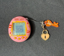 2004 Tamagotchi Connection V2 Pink BANDAI Works Great / Lipstick Lips Makeup