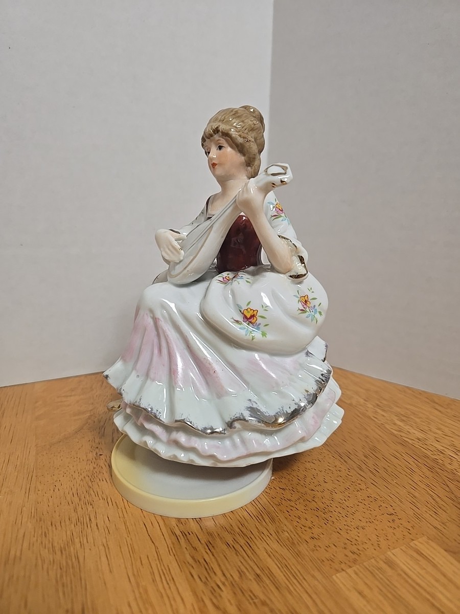 PORCELAIN LADY PLAYING THE Mandolin VICTORIAN STYLE Unique Music