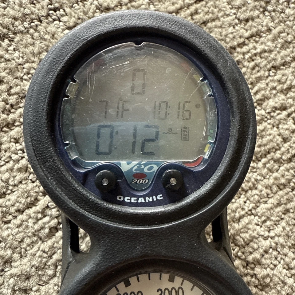 Компьютерная поворотная консоль для дайвинга Oceanic VEO 200 с манометром и руководством по компасу - Изображение 2 из 4