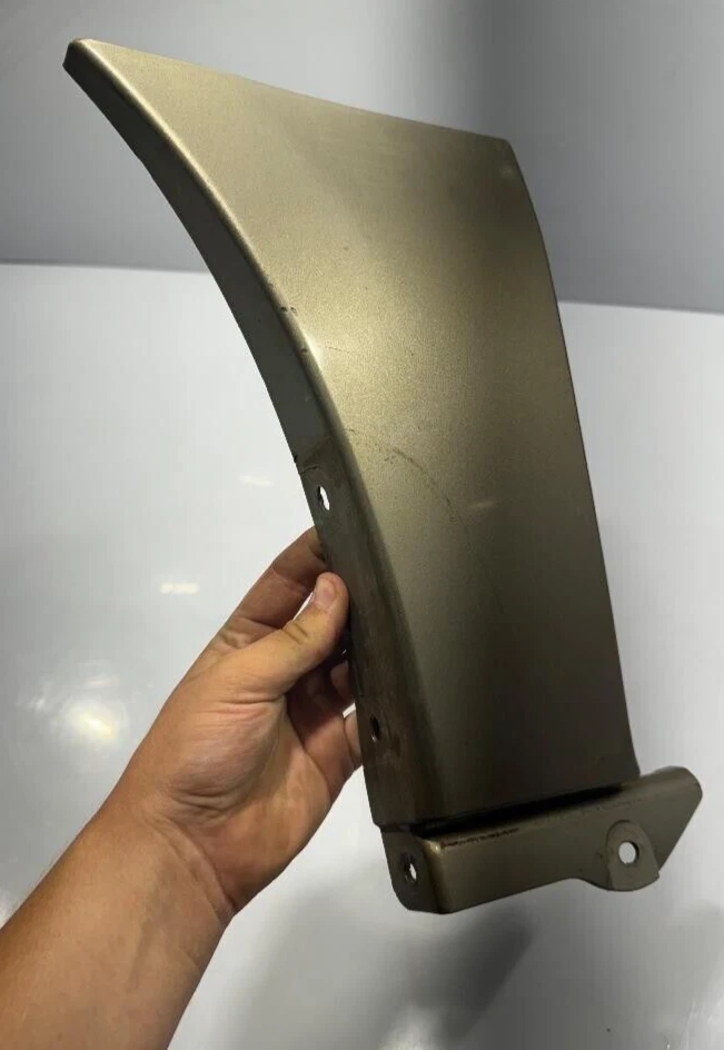 Subaru Impreza 2003 guardabarros inferior delantero izquierdo adorno original fabricante de equipos originales pieza usada Foto 2 de 4