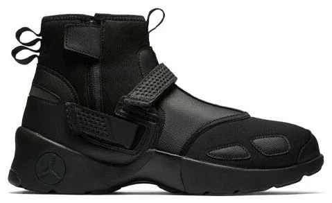 Jordan Trunner LX High Triple Black