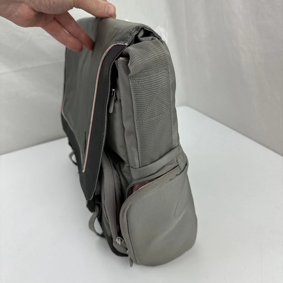 Bolso Mensajero Belkin para Portátil 17" Gris Rosa Foto 2 de 4