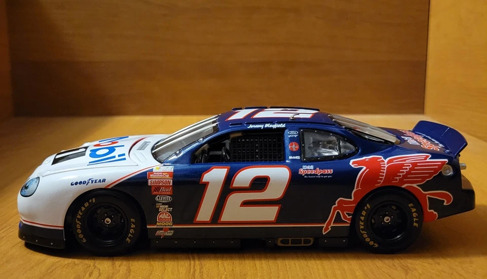 1999 Racing Champions Authentics 1:24 Jeremy Mayfield #12 Mobil 1 Ford Taurus - Image 4 of 4