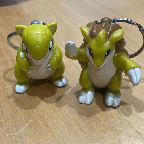 Pokemon Sandshrew and Sandslash Keychain Nintendo Burger King 1999 Promo