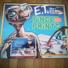 E. T. The Extra Terrestrial Finger Paints .. Never Opened.