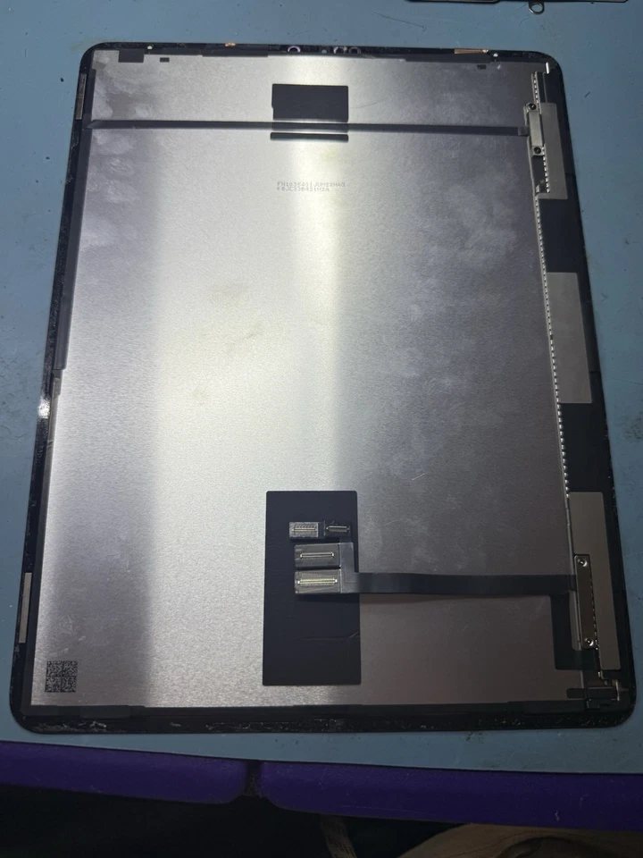 OEM iPad Pro 12.9 3rd Gen + 4th Gen Display LCD Screen-GRADE B++ - Image 4 of 4