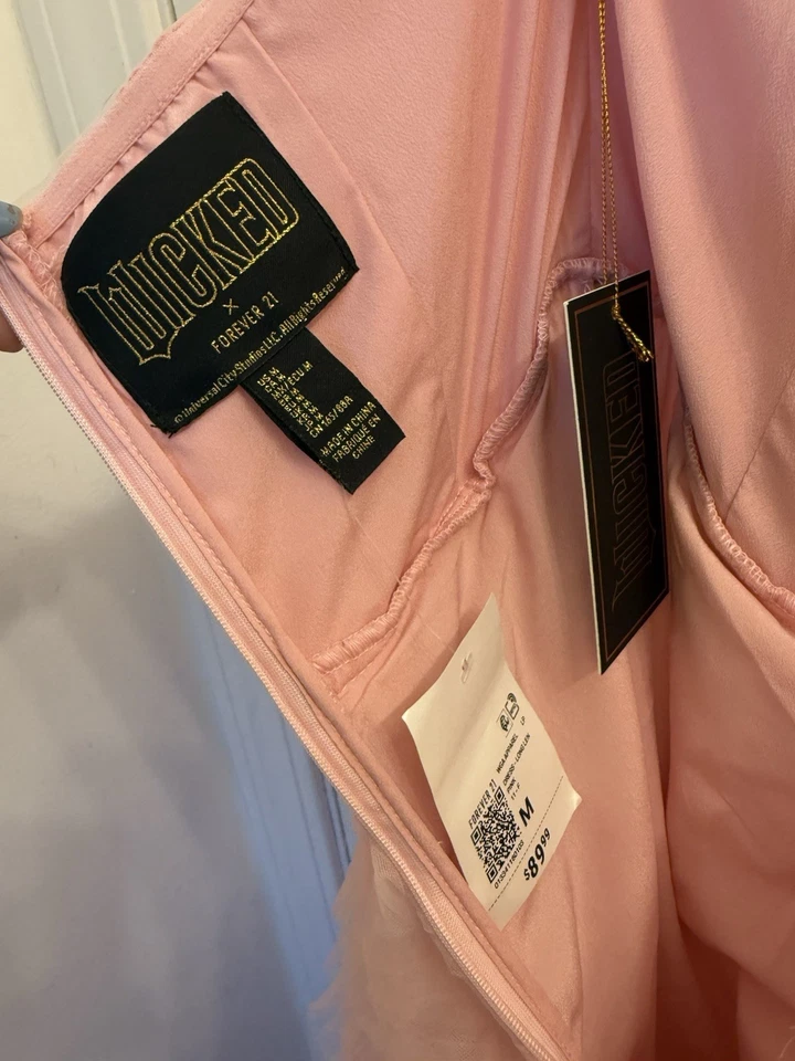 Vestido de tule rosa Wicked + Forever 21 médio - Imagem 4 de 4