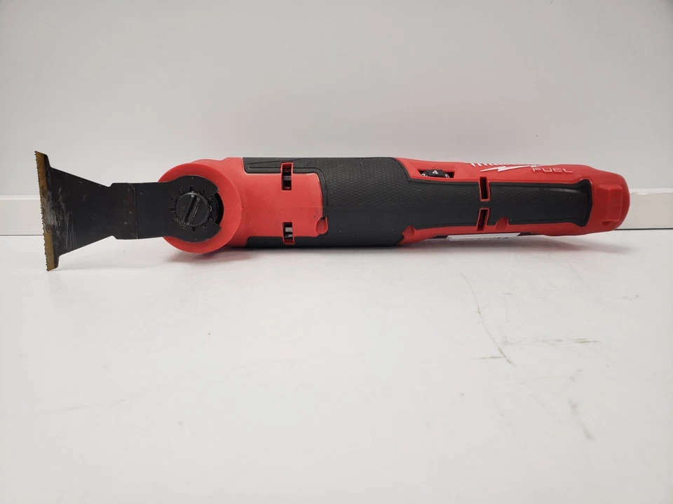 (75444-3) Milwaukee 2526-20 Oscillating Multi-Tool - Imagen 4 de 4