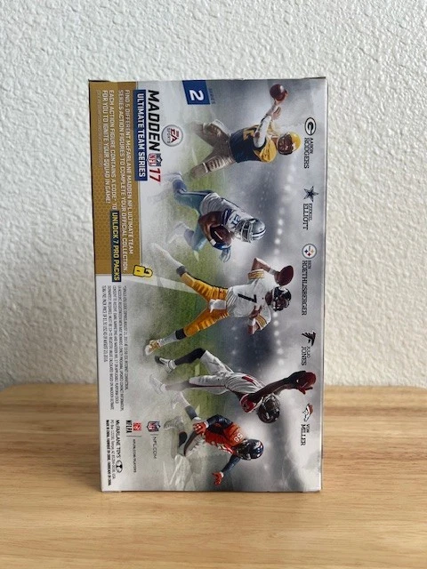 Boneco esportivo Aaron Rodgers Green Bay Alt Uni McFarlane NFL EA Madden '17 (novo na caixa) - Imagem 3 de 4