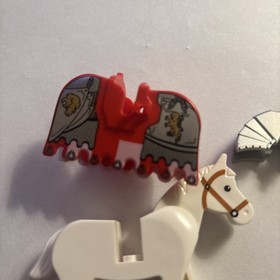 LEGO Castle / Kingdoms Minifigure White Horse + Lion Barding 2490pb08