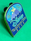 Disney Vacation Club 2000 Public DVC Celebrate The Future Hand In Hand Retired — photo 2