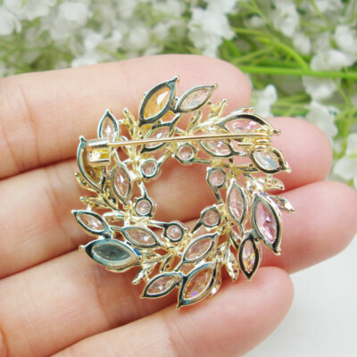 Aazon.co: Coelyjewel Woen's Flower Brooch Pin Crystal Rhinestones