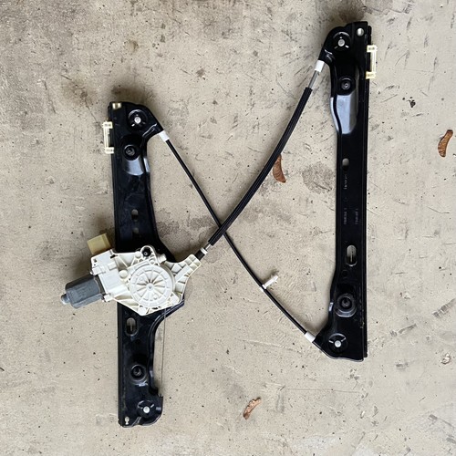 BMW 3er E90  Fensterheber mit Motor vorne rechts 7060266 S  (01)