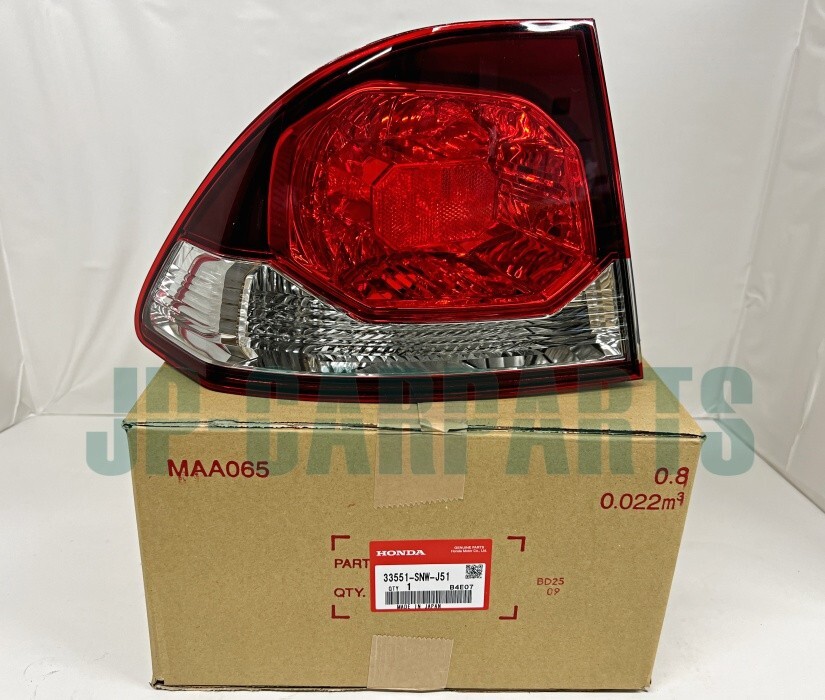 HONDA GENUINE TAIL LAMP LEFT 33551-SNW-J51 CIVIC 4D ABA-FD2 TYPE R