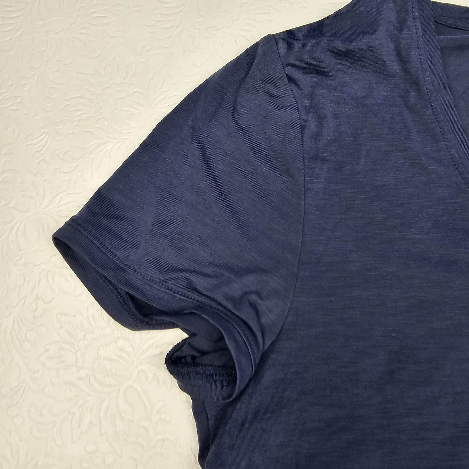 athleta pullover criss-cross back scoop neck shirt