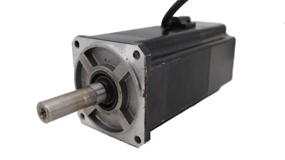 Sanyo Denki Kawasaki P50B08100VCL69 Servomotor 1000W Motor Elektromotor