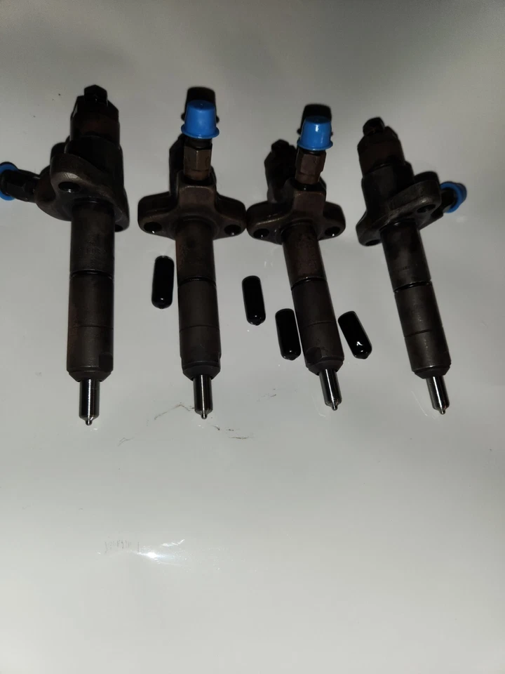 Dresser- International- TD8E-125E CRAWLER, DT239 fuel injectors (set of 4) - Image 2 of 3