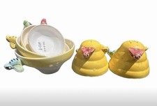 RARE SET Vintage Menschik Goldman Ceramic Measuring Cups with S&P Shakers Bees