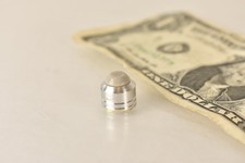 Piedino supporto altoparlante gemma Mythos tecnologia definitiva singolo -cromo/argento-