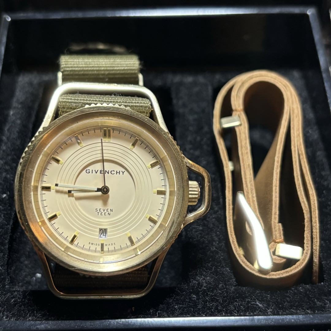 Givenchy Gy100181S02 Analog Quartz Men Seventeen Watch Gold