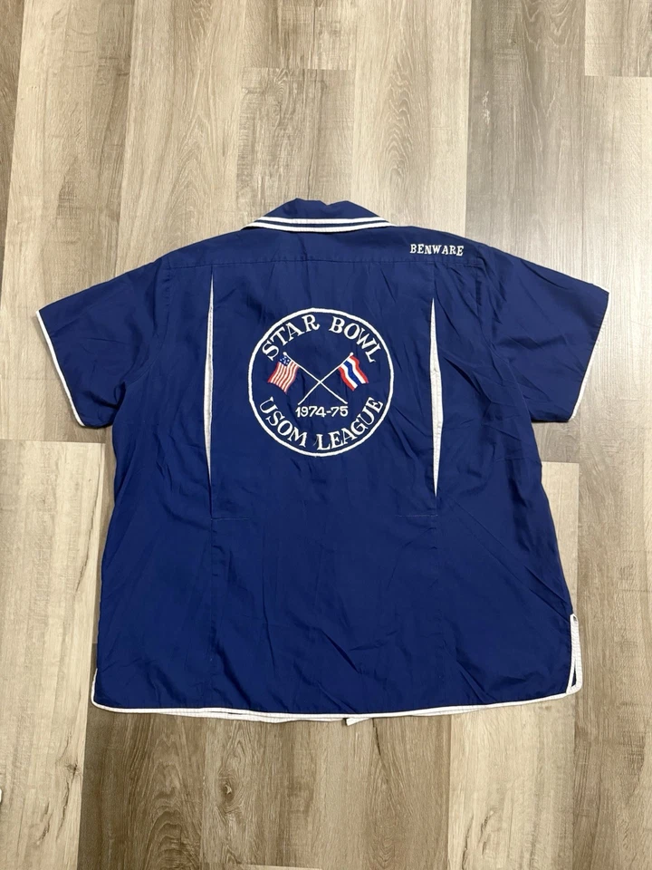 Camisa de Bowling Años 70 Azul Marino/Blanco Bordada Talla XL/XXL Foto 2 de 4