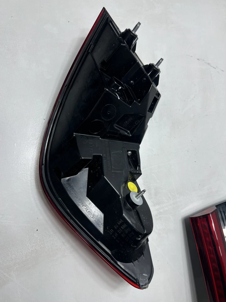 Luces traseras 330i M3 2019-2024 OEM BMW SERIE 3 G20 G80 M3 Foto 3 de 4