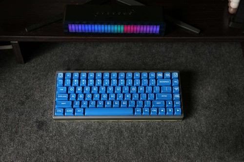 140 Keys Klein Blue SA Profile Doubleshot PBT Keycap Set - Picture 8 of 9