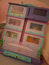 Pixel Chix Roomies House With 1 Roommate (Faulty) MATTEL 2000