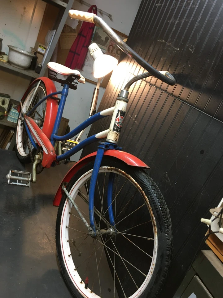 Bicicleta De Colección 1976 J.C. Higgins Niñas 24 pulgadas Roja Blanca Azul Bicicleta Bicentenario Foto 2 de 4