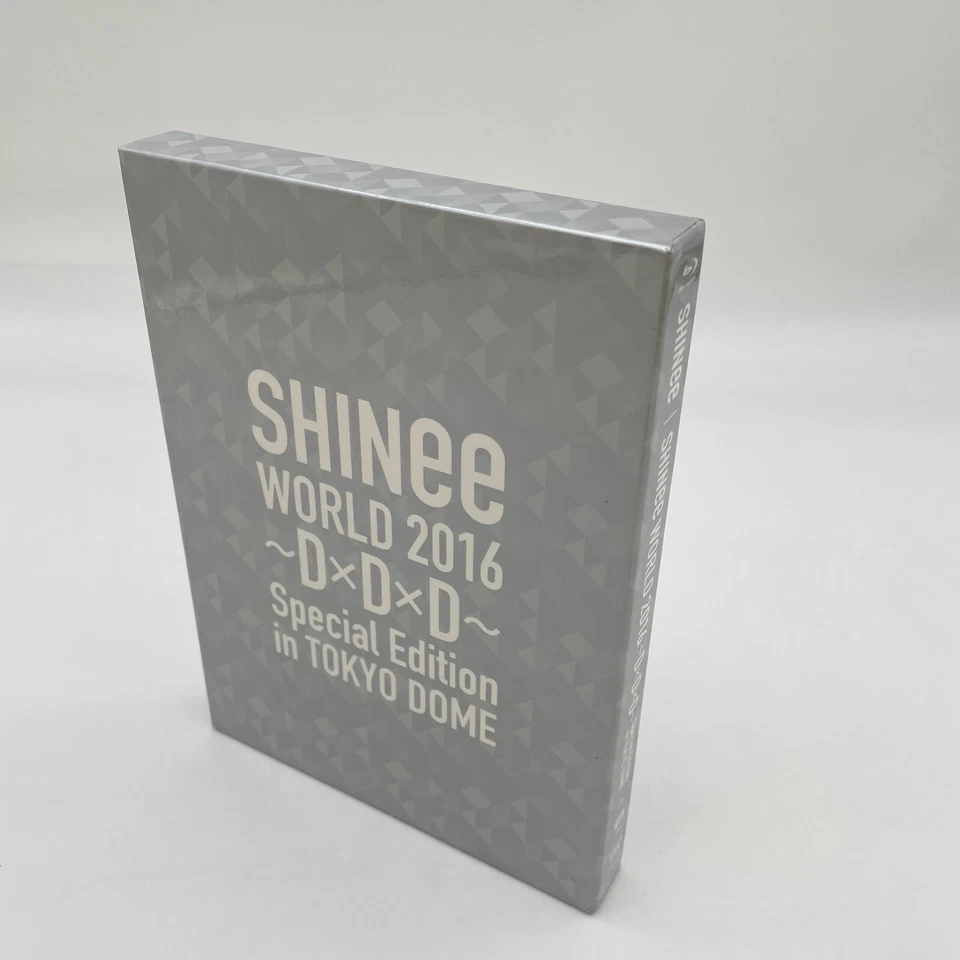 Shinee World 2016 DXDXD Special Edition In Tokyo DOME Blu-Lay Japan Import - Image 3 of 4