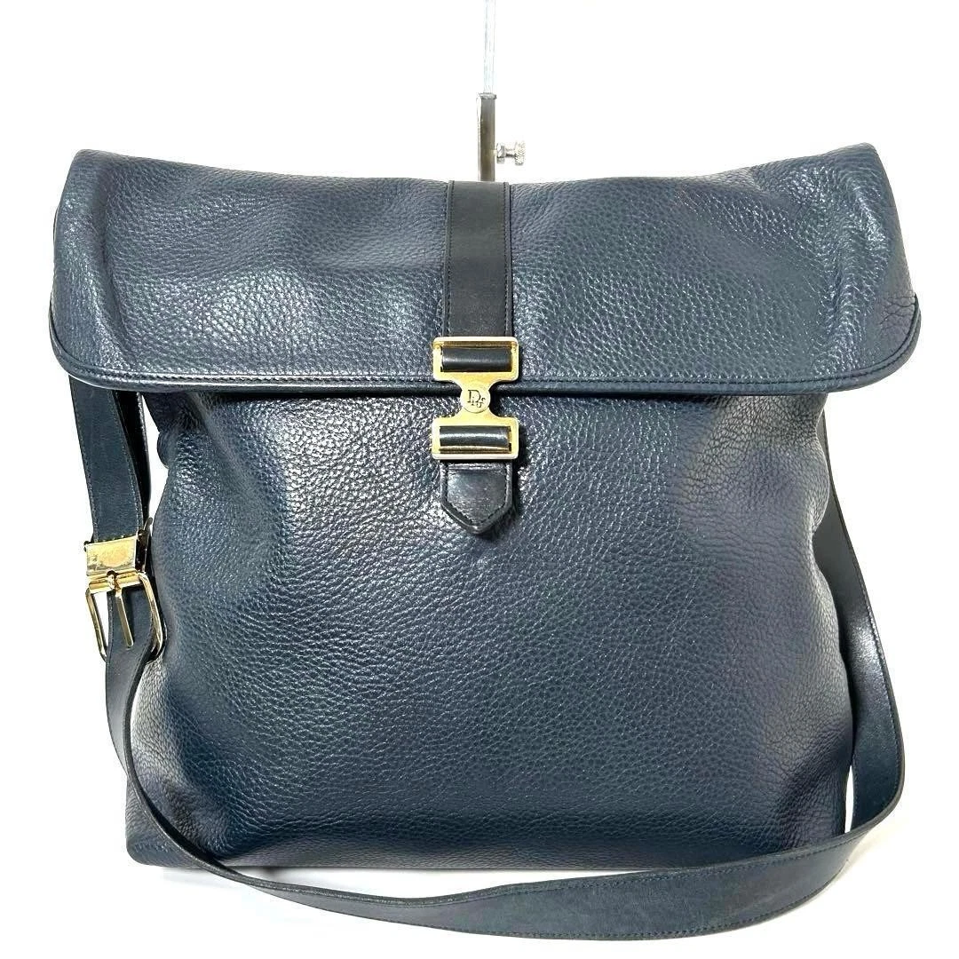 Sac bandoulière Dior Christian en cuir quincaillerie CD