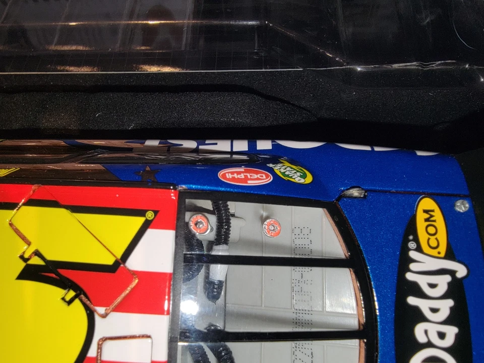 Mark Martin #5 Carquest 2010 autografiado en honor a los soldados 1:24 Elite cobre 8/50 Foto 4 de 4