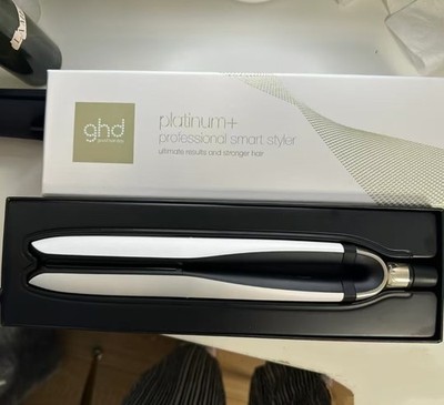 Ghd Platinum white Smart Styler For Hair Straightener New