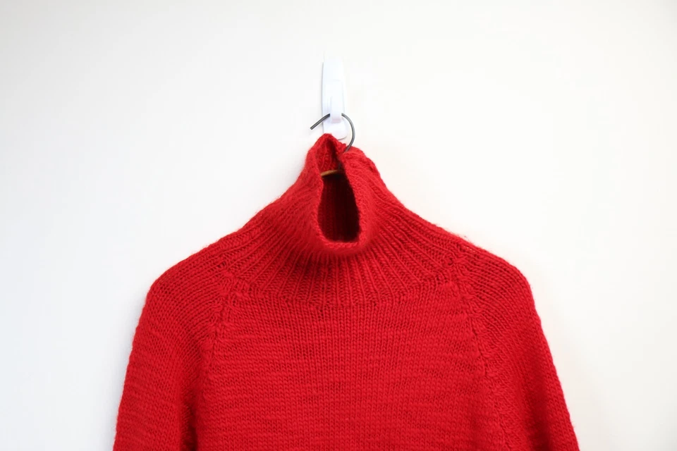 Vintage DKNY woman's L wool sweater red black - Image 3 of 4